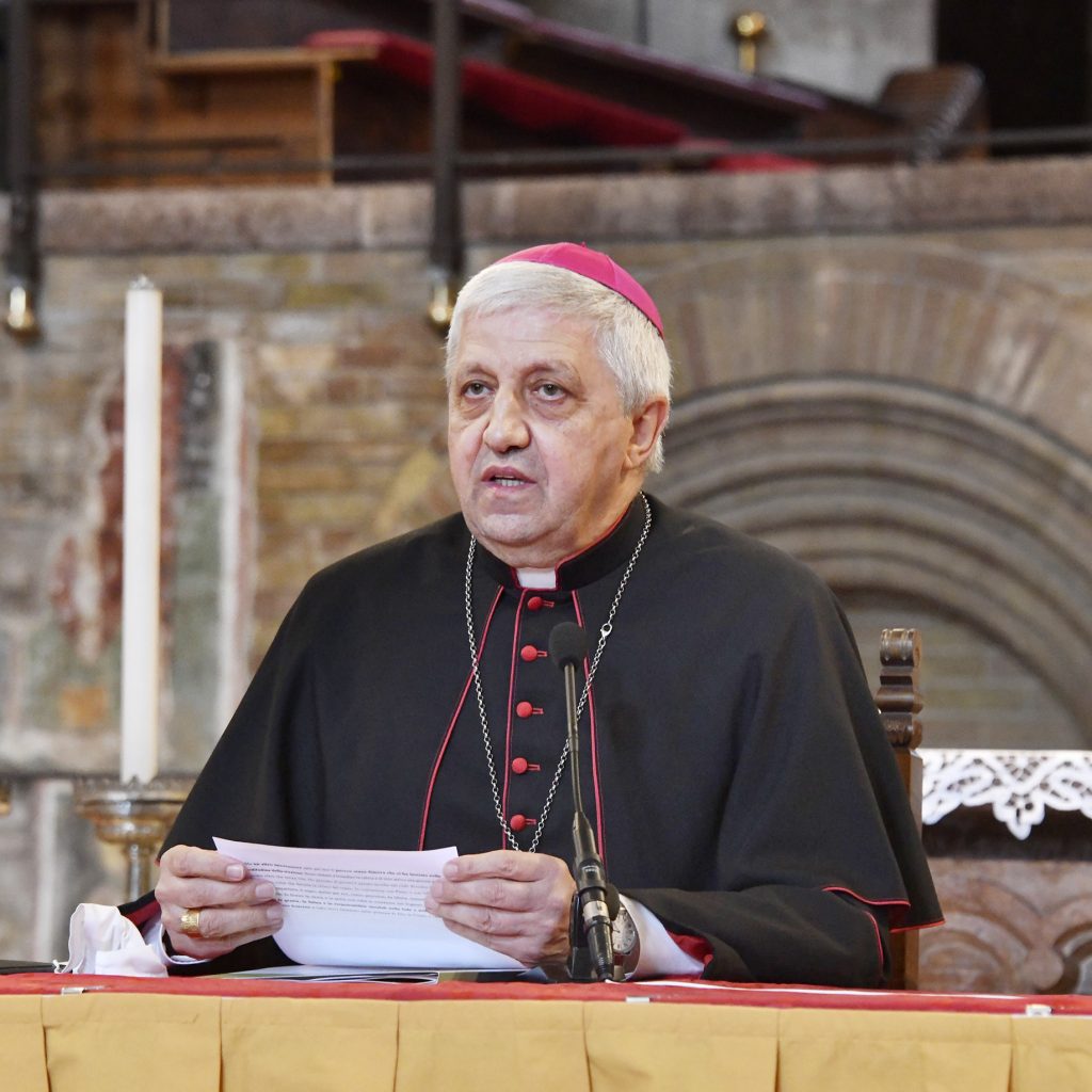 mons. Maurizio Malvestiti vescovo Lodi Sinodo XIV