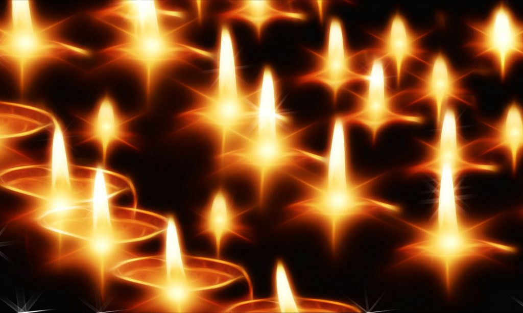 candles-141892_1920