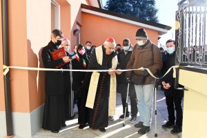 Con la presenza del Card. Konrad Krajewski elemosiniere di Papa Francesco, si è inaugurata a Lodi la casa accoglienza San Giuseppe. Si è iniziato con la S. Messa in Cattedrale, poi l'inaugurazione della mostra degli allievi del Piazza, quindi la benedizione della casa con le autorità e gli ospiti, ed infine alla Mensa Caritas-Seminario il pranzo con i poveri e gli operatori Caritas.