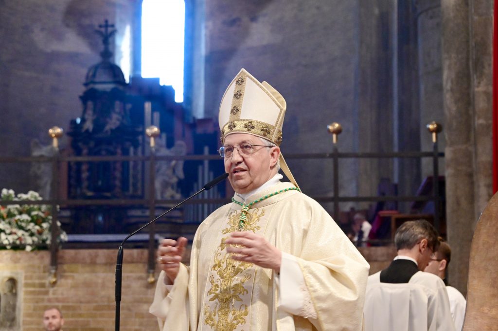 Vescovo Malvestiti